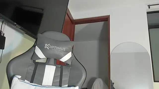 Snapshot of joss_111 chatting on November 2025 11:15:01 PM joss 111 online show from November 2025 11:15:01 PM