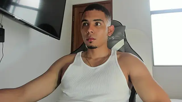 Snapshot of joss_111 chatting on November 2025 01:45:02 PM joss 111 online show from November 2025 01:45:02 PM