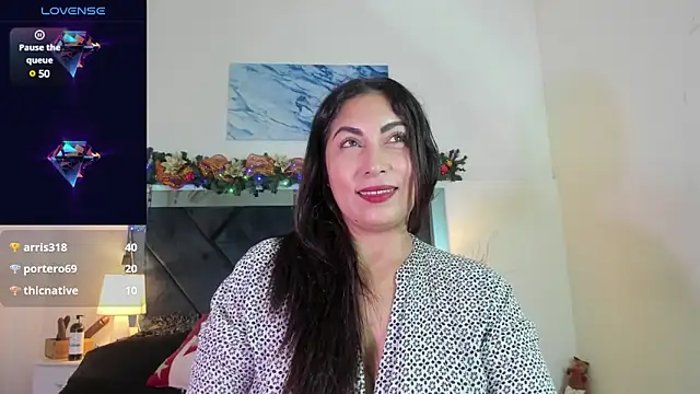 Lauralove 69 online show from December 2024 10:41:02 PM