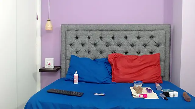 LilaSuni online show from December 2024 02:22:01 PM