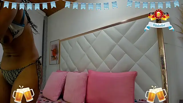 EmiliBonnie online show from September 2025 12:03:02 AM