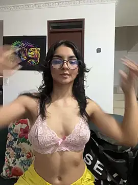 Snapshot of Cat2525 chatting on December 2024 09:15:01 PM Cat2525 online show from December 2024 09:15:01 PM