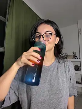 Snapshot of Cat2525 chatting on January 2025 02:17:01 AM Cat2525 online show from January 2025 02:17:01 AM