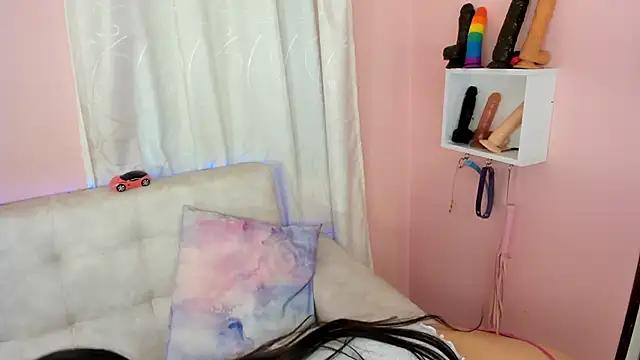 tinysara online show from January 2025 07:49:02 PM