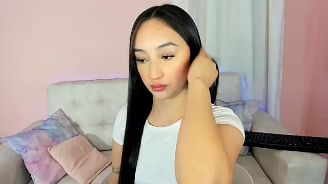 tinysara online show from February 2025 04:35:01 PM