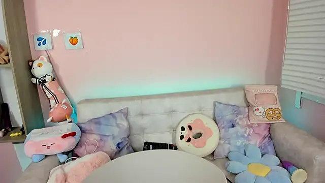 tinysara online show from September 2025 04:32:02 PM