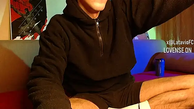 Snapshot of Midnighter_ chatting on December 2024 06:43:01 AM Midnighter online show from December 2024 06:43:01 AM