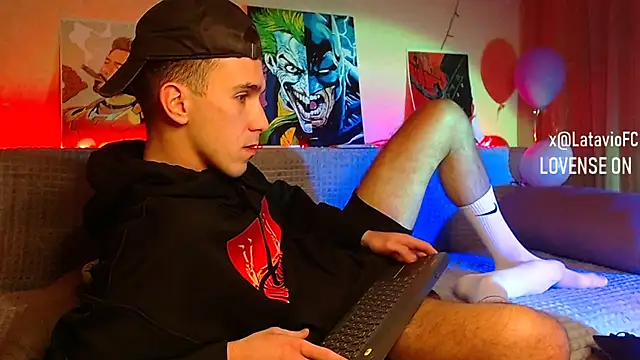 Snapshot of Midnighter_ chatting on January 2025 11:38:01 PM Midnighter online show from January 2025 11:38:01 PM