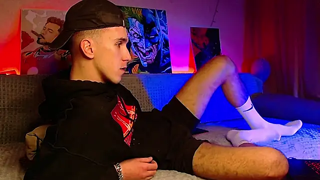 Snapshot of Midnighter_ chatting on January 2025 02:36:01 PM Midnighter online show from January 2025 02:36:01 PM