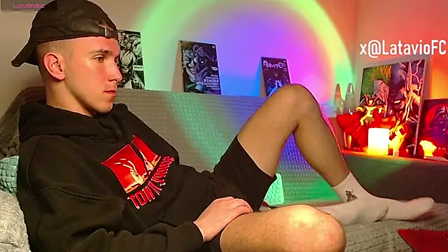 Snapshot of Midnighter_ chatting on July 2026 11:08:01 PM Midnighter online show from July 2026 11:08:01 PM