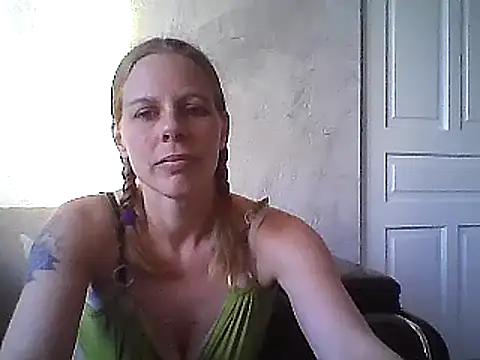 WildScorpio86 online show from March 2025 02:43:02 PM