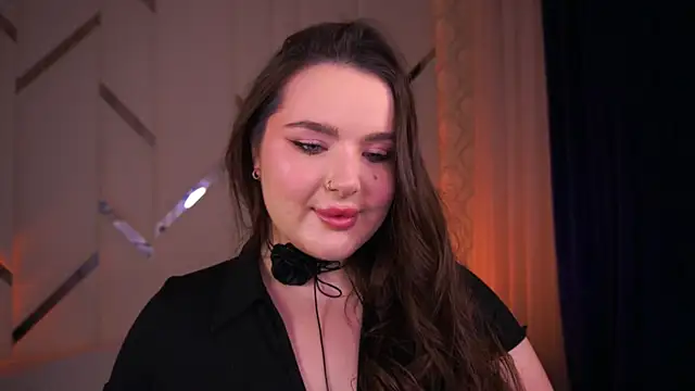 Snapshot of CuteAmberr chatting on December 2024 11:21:01 PM CuteAmberr online show from December 2024 11:21:01 PM