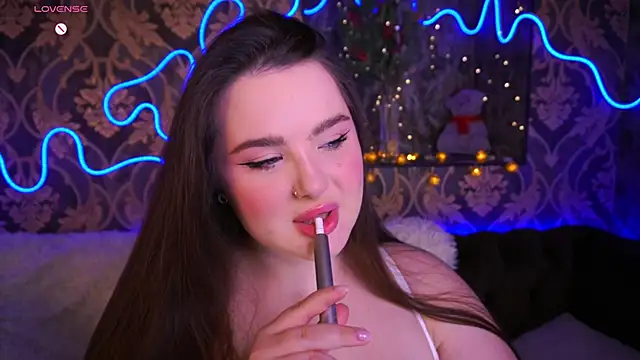 Snapshot of CuteAmberr chatting on January 2025 10:47:02 PM CuteAmberr online show from January 2025 10:47:02 PM