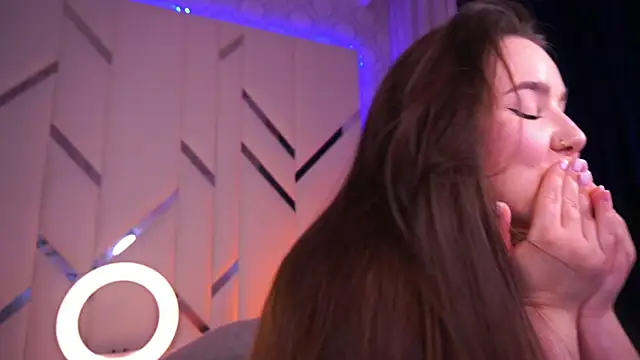 Snapshot of CuteAmberr chatting on January 2025 10:59:01 PM CuteAmberr online show from January 2025 10:59:01 PM