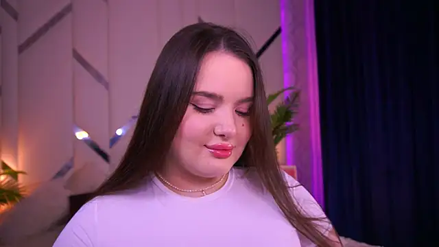 Snapshot of CuteAmberr chatting on September 2025 12:54:02 AM CuteAmberr online show from September 2025 12:54:02 AM