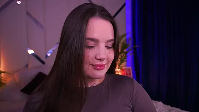 Snapshot of CuteAmberr chatting on September 2025 11:04:02 PM CuteAmberr online show from September 2025 11:04:02 PM