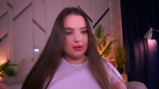 Snapshot of CuteAmberr chatting on September 2025 10:56:02 PM CuteAmberr online show from September 2025 10:56:02 PM