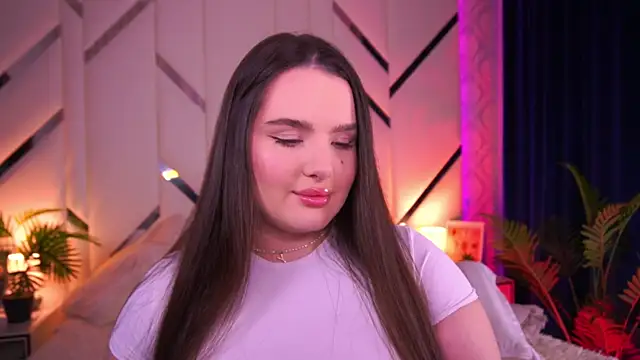 Snapshot of CuteAmberr chatting on October 2025 12:34:01 AM CuteAmberr online show from October 2025 12:34:01 AM