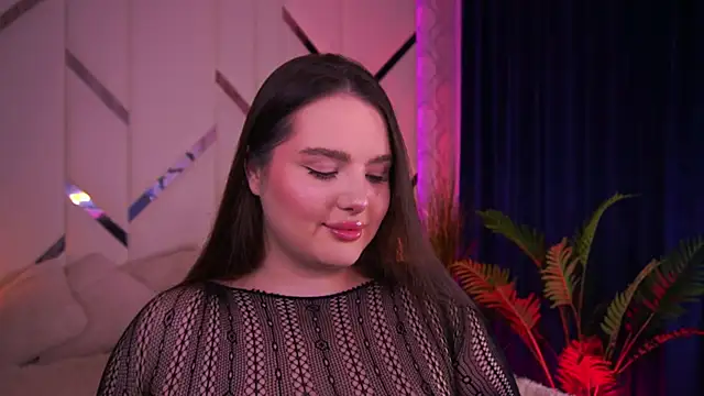 Snapshot of CuteAmberr chatting on October 2025 12:33:01 AM CuteAmberr online show from October 2025 12:33:01 AM