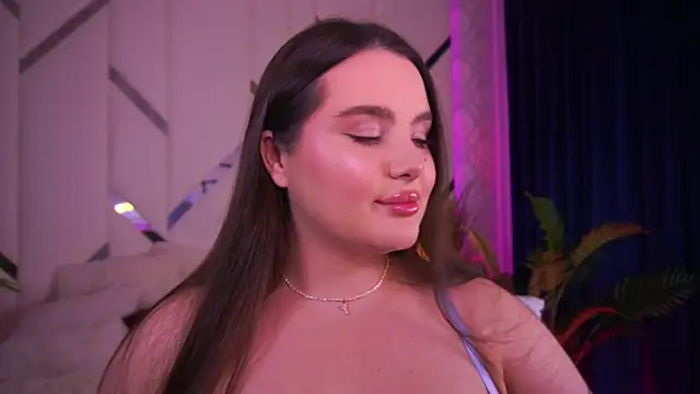 Snapshot of CuteAmberr chatting on November 2025 01:06:01 AM CuteAmberr online show from November 2025 01:06:01 AM