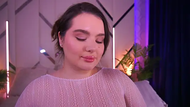 Snapshot of CuteAmberr chatting on November 2025 12:57:02 AM CuteAmberr online show from November 2025 12:57:02 AM