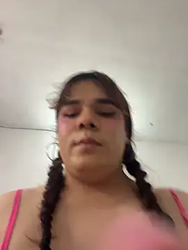 Violetacam 05 online show from February 2026 03:02:01 PM