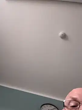 Mariomario0565 online show from February 2026 03:08:02 PM