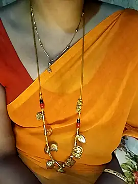 tuttifrutti17 online show from December 2024 05:33:02 PM