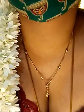 tuttifrutti17 online show from January 2025 06:02:01 PM