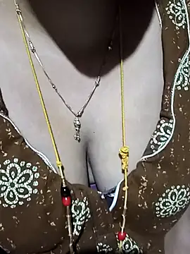 tuttifrutti17 online show from November 2025 05:06:01 PM