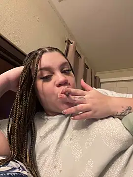 QueenNuttCollector online show from January 2025 01:33:01 AM