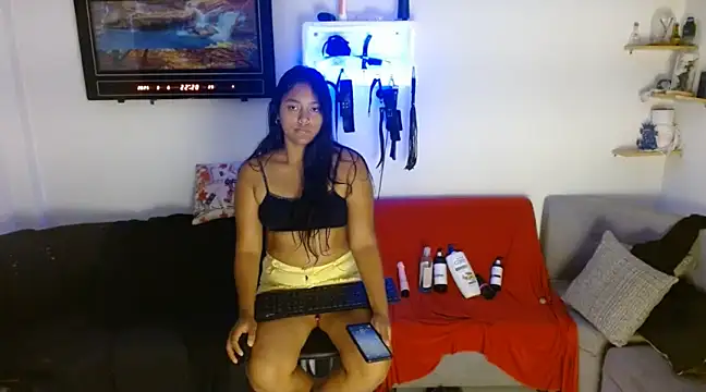 Chiara petterson online show from March 2025 03:19:01 AM