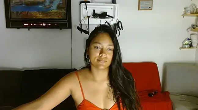 Chiara petterson online show from March 2025 07:27:02 PM