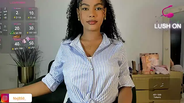 HOTBLACKANDWHITE2 online show from February 2025 01:02:01 AM