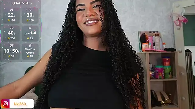 HOTBLACKANDWHITE2 online show from February 2026 09:30:01 PM