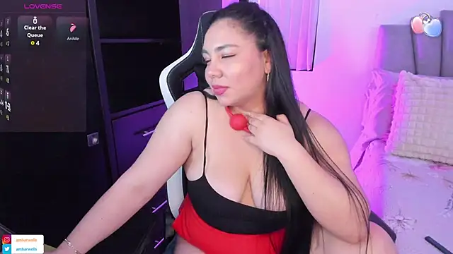 ambar-wells online show from March 2025 06:51:02 PM