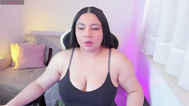 ambar-wells online show from October 2025 04:20:02 PM