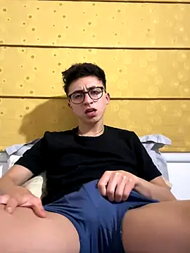 CamiRojas boy online show from September 2025 04:01:02 AM