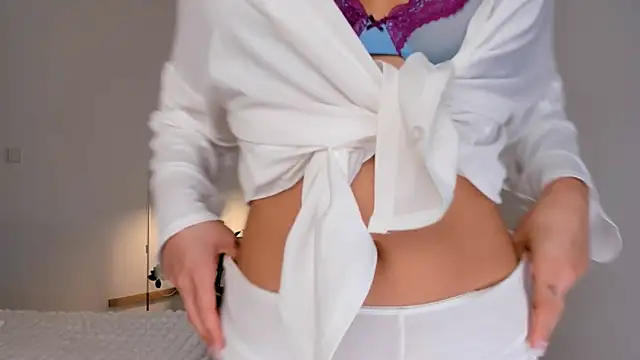 kawaii mia online show from October 2025 01:54:01 PM