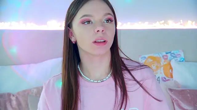 ElisabethDavis online show from January 2025 09:25:01 PM