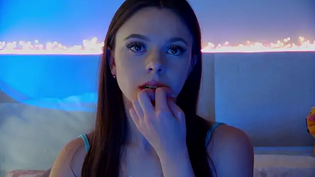 ElisabethDavis online show from March 2025 10:02:02 PM