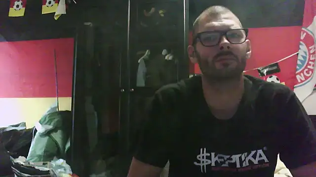 Die-geile-Sau online show from September 2025 02:38:01 PM