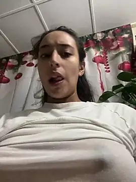 Vaiolet a online show from December 2024 11:57:02 PM