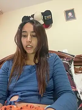 Vaiolet a online show from December 2024 10:32:02 PM