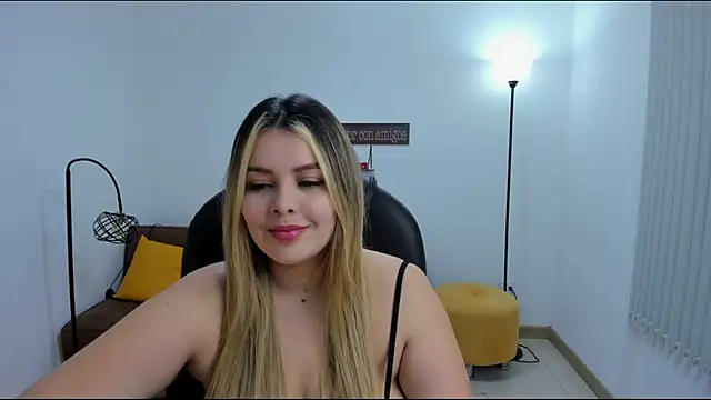 camiilaa1 online show from February 2025 04:04:01 AM