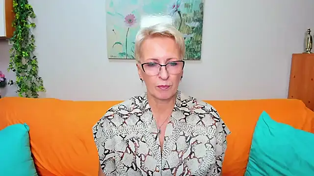 iamyourdream89 online show from September 2025 11:34:02 AM