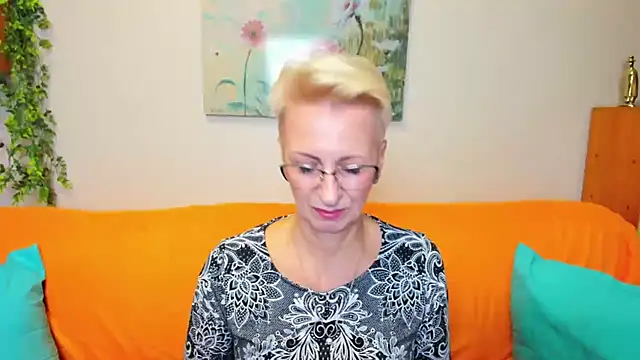 iamyourdream89 online show from November 2025 12:29:02 PM