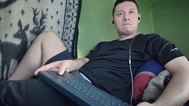 Snapshot of sweet_cock28 chatting on April 2026 03:15:01 PM sweet cock28 online show from April 2026 03:15:01 PM
