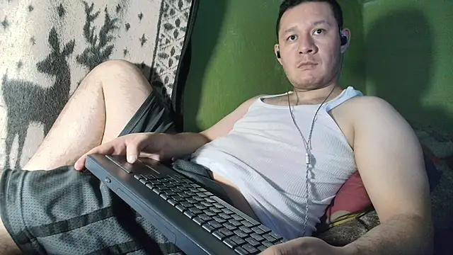Snapshot of sweet_cock28 chatting on April 2026 03:32:02 AM sweet cock28 online show from April 2026 03:32:02 AM
