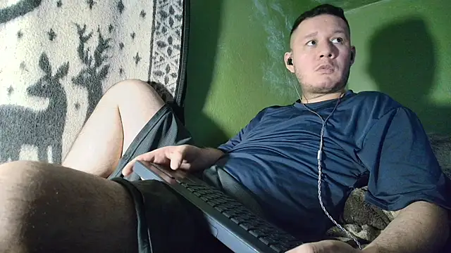 Snapshot of sweet_cock28 chatting on May 2026 03:22:01 AM sweet cock28 online show from May 2026 03:22:01 AM